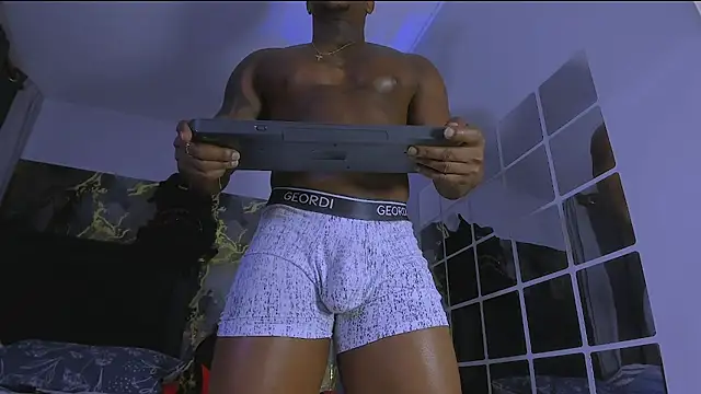 Chatroom XXX en direct de Ethancolt