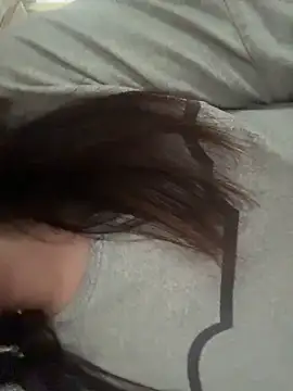 Jessiiii888 - 大厅里口射男主🥵