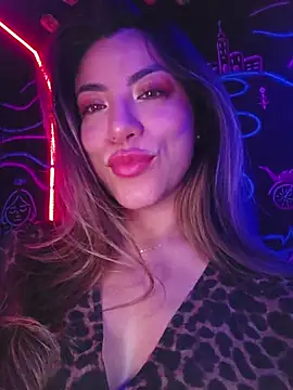 Chat +18 de Karen_San_Miguel ao vivo
