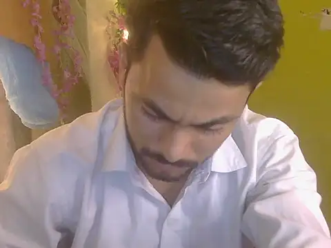Онлайн чат XXX Stubborndesiboy