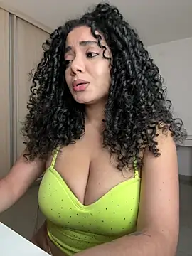 Curlyierr Live XXX-chat