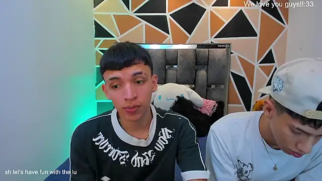 Juan_Nd_Steven's Live XXX Chat