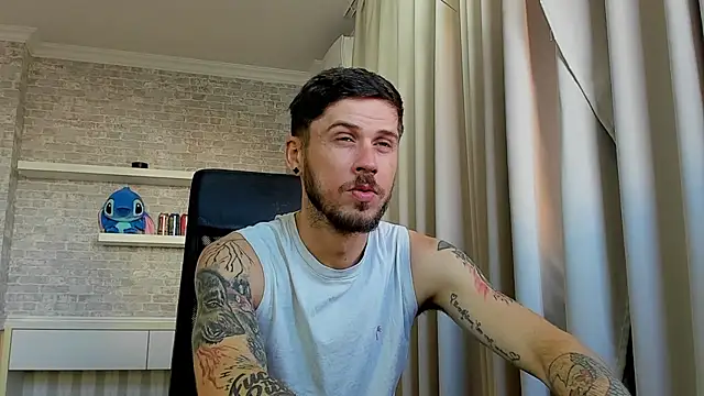 Chat +18 de JonahShaw ao vivo