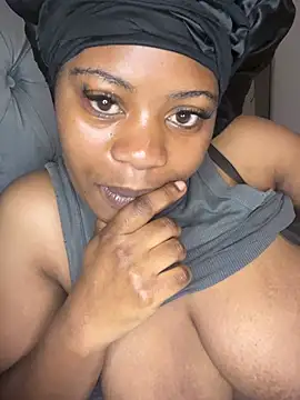 Thethicktities97n Live XXX chat