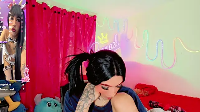 MICAELA_RANGELL_'s Live XXX Chat