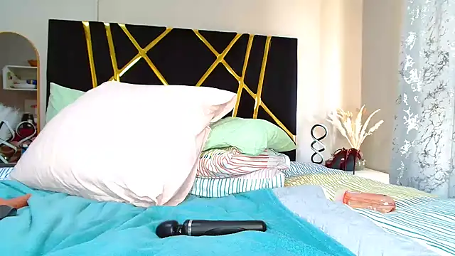 NaughtyMilf_Lilly