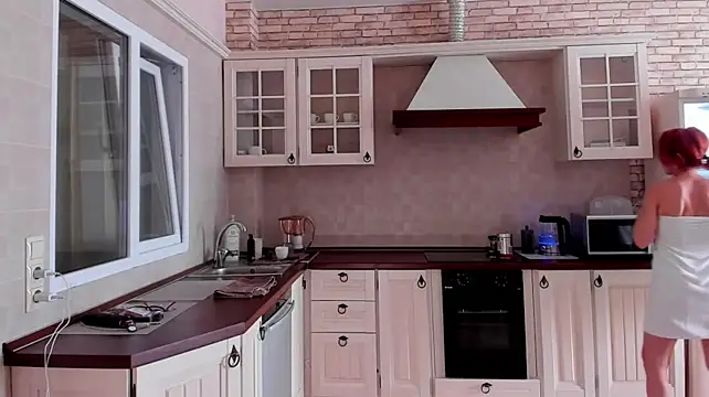 Jullia_Moor