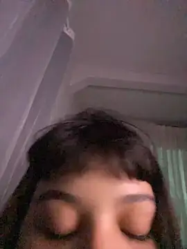 Sativa333 - Fudendo a bucetinha de pertinho 🌸💦