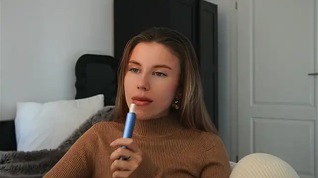 Ivyleague_ - Can you distract me ?!🤤😈