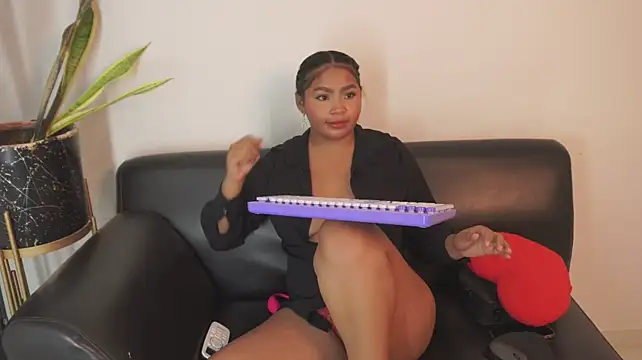 Anais_aradia - Show ass + spank ass