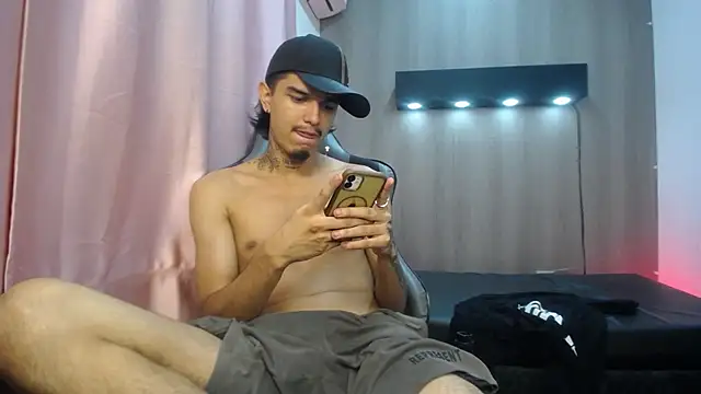 Tayson_Hot élő XXX-chatje
