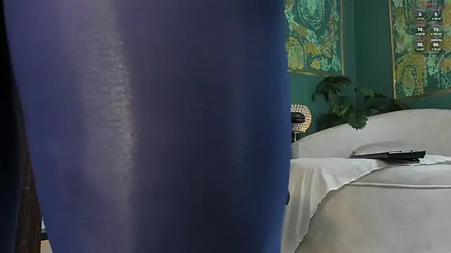 Sara_Gomez - massage and squeeze nylon