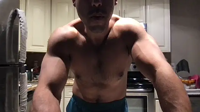 Chatroom XXX en direct de BigGuyMuscle