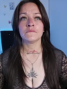 Isa_bluee - see ass + doggy