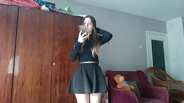 Show modela WynonaFarhat na web-kameri