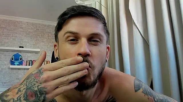 JonahShaw – Naživo XXX chat