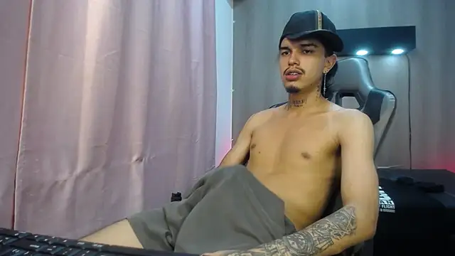 Tayson_Hot Chat XXX live