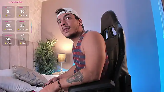 XXX chat uživo modela OliverWyse