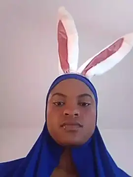 Amira_Alzahra - Sucking cock on knees 😈