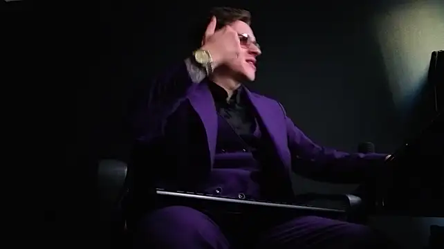 Онлайн чат XXX FelixStarkk