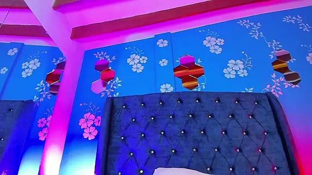 Issa_Clark01 Chat XXX in diretta