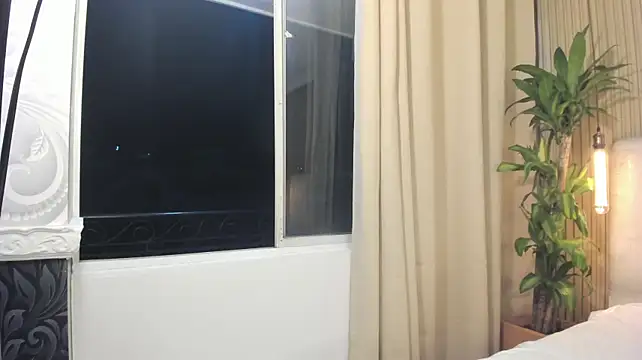 Eve_queen_