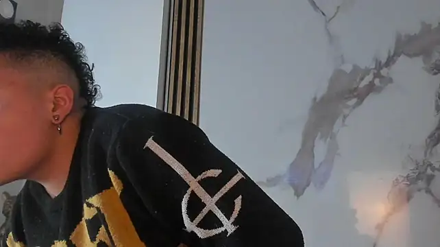BullSmoke19's Live XXX Chat