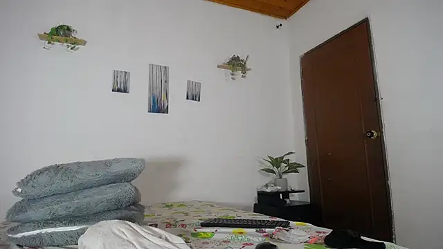 CamileRousse - open pussy