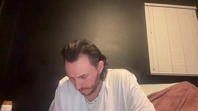 hungandcloudy's Live XXX Chat