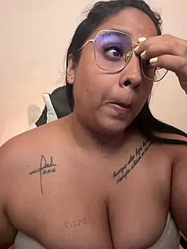 Chat +18 de Liith ao vivo