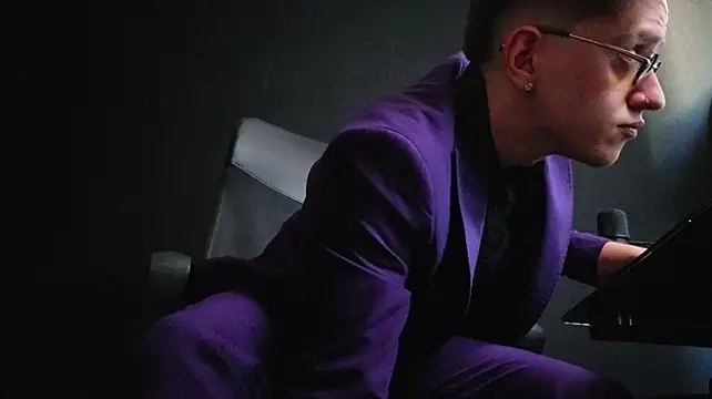 FelixStarkk's Live XXX Chat