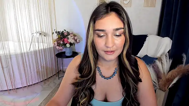 Chat XXX en directo de GoldenHeart_1