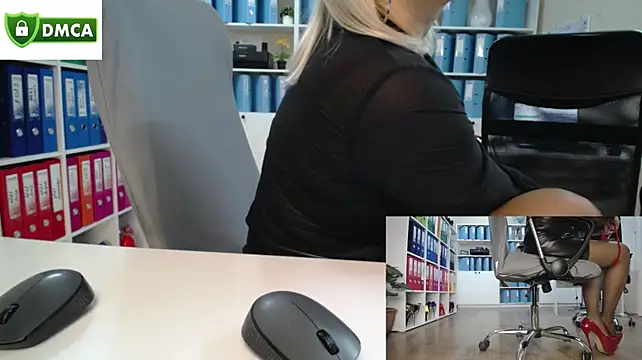 Secret-office - Bring me to orgasm ;)