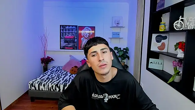 Benji23_ Chat XXX in diretta