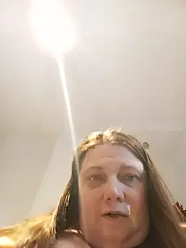 HotHornyEmmaX's Live XXX Chat