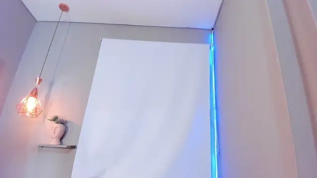 Roxy_Stonee - two fingers in the ass