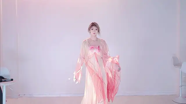 IVE-111 现场XXX聊天