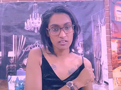 Czat XXX na żywo – IndianRebel4u2Luv