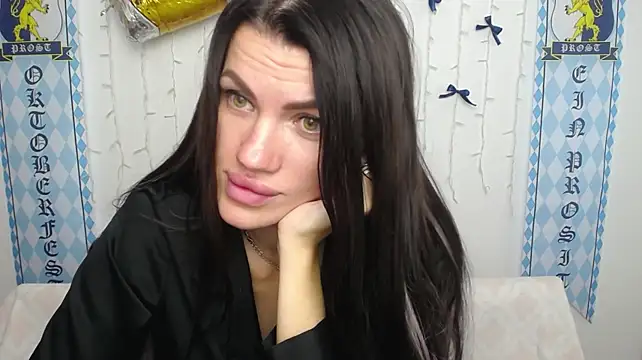 Chat XXX en directo de MilaLoona