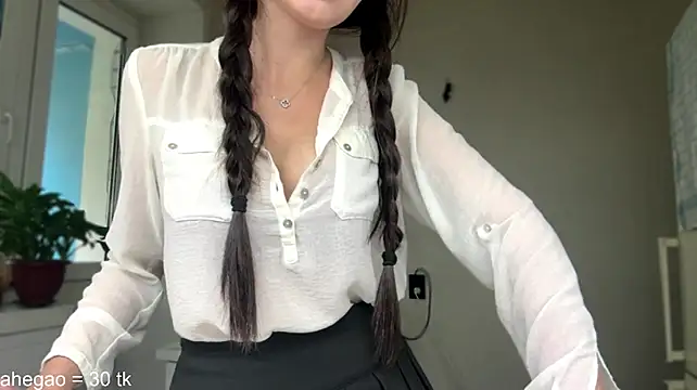 ShariceLangenbach - Squeeze my tits😜