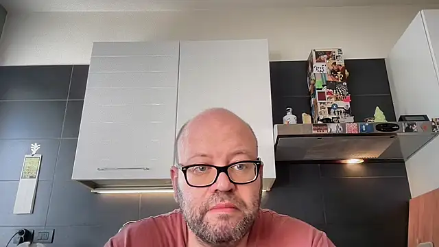 Chat +18 de theitalianbear ao vivo