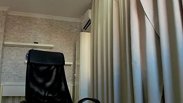 JonahShaw XXX чат на живо