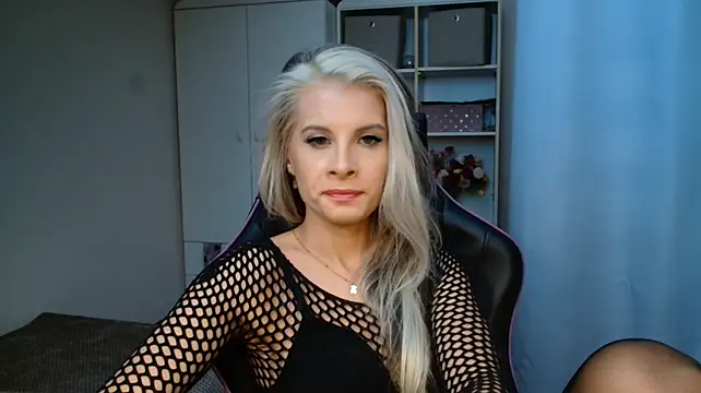 KristineGlow Live XXX-Chat