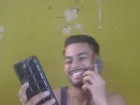 Stubborndesiboy live XXX chat
