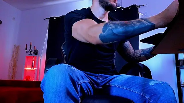 Živý XXX chat MightyAaron66