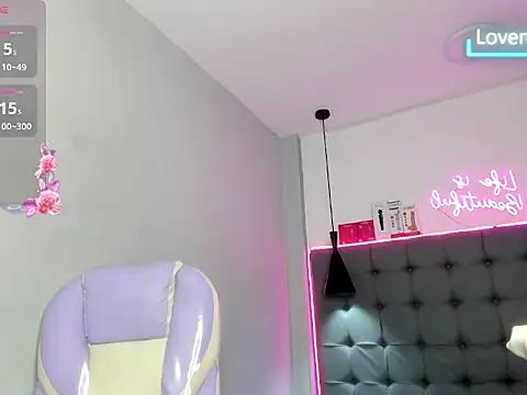 scarletcherry18 XXX чат на живо
