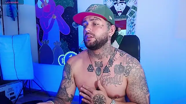 Chat XXX ao vivo de esteban_cloud
