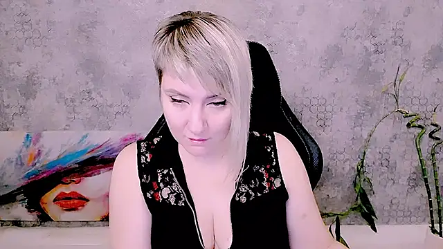 Djullia - show ass in panties
