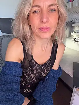 XXX chat uživo modela Lovebackground