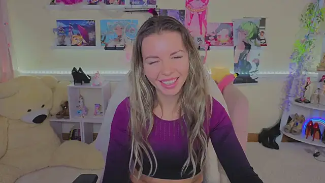 دردشة Real_Tini الجنسية المباشرة